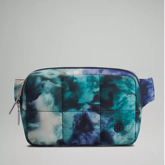 Lululemon Quilted Grid Belt Bag, NWT, Color: Meteor Wash Print Multi, VERY RARE - Picture 3 of 7